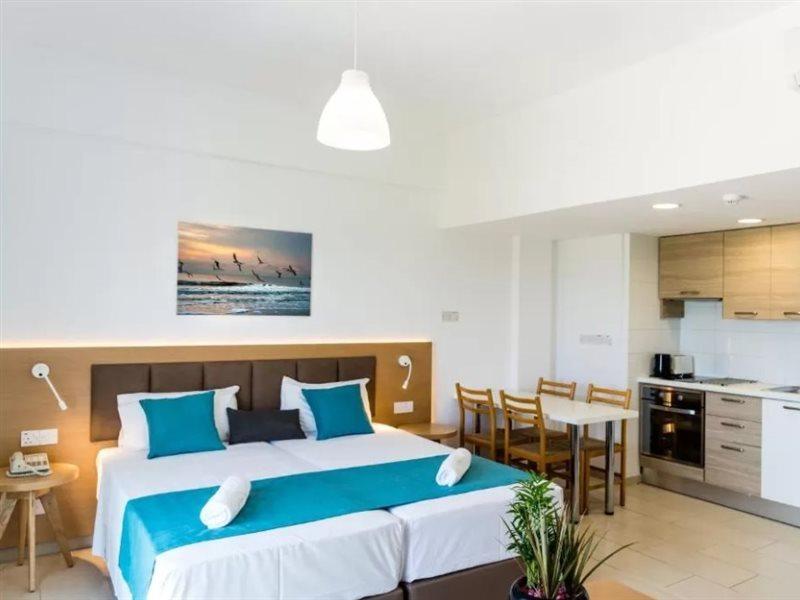 Helios 2 Apartman Paphos Kültér fotó