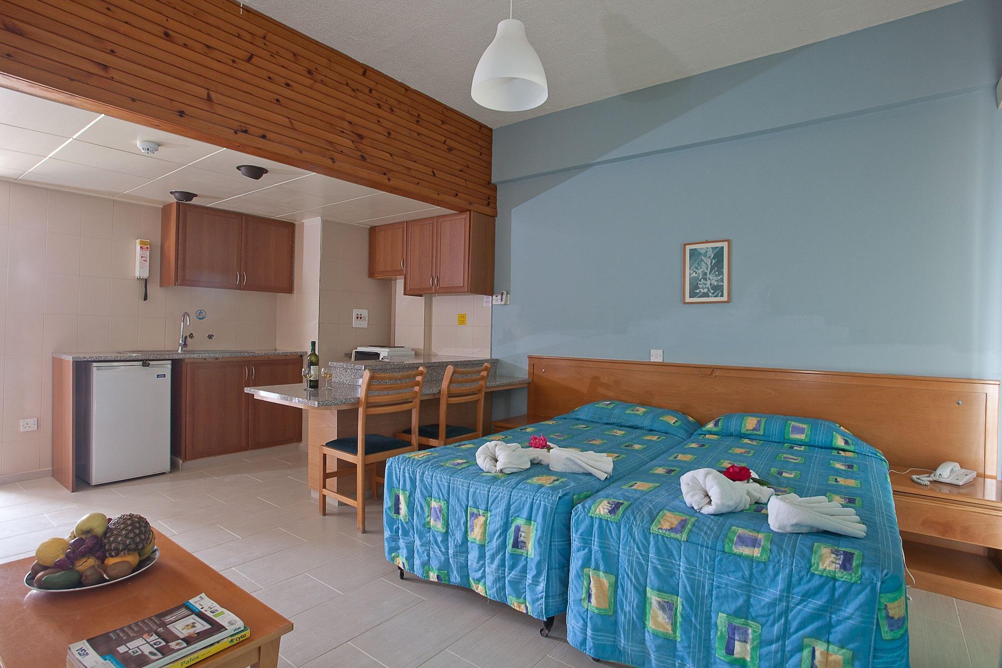 Helios 2 Apartman Paphos Kültér fotó