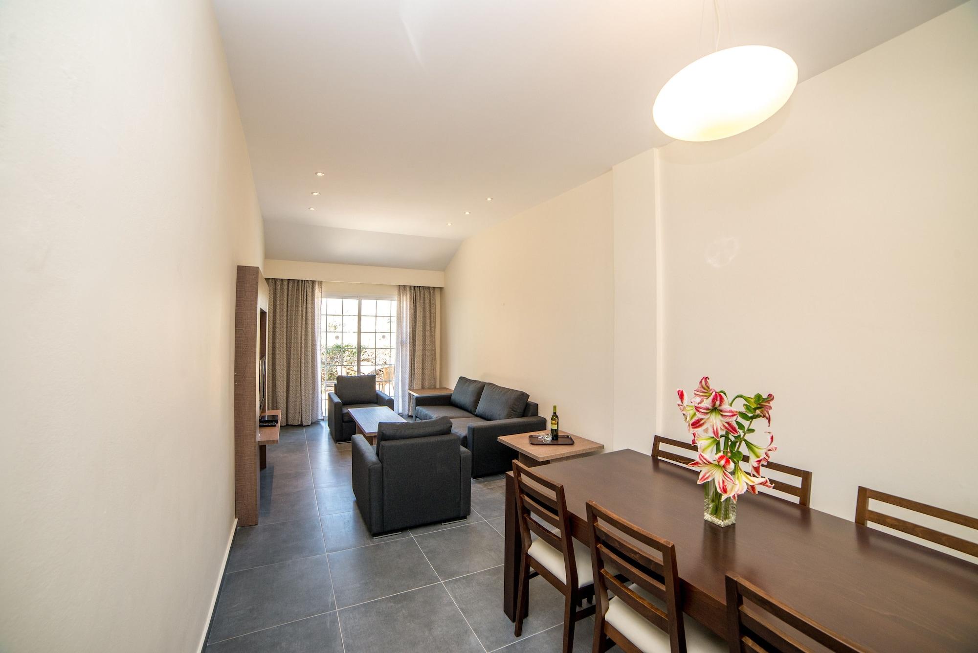 Helios 2 Apartman Paphos Kültér fotó