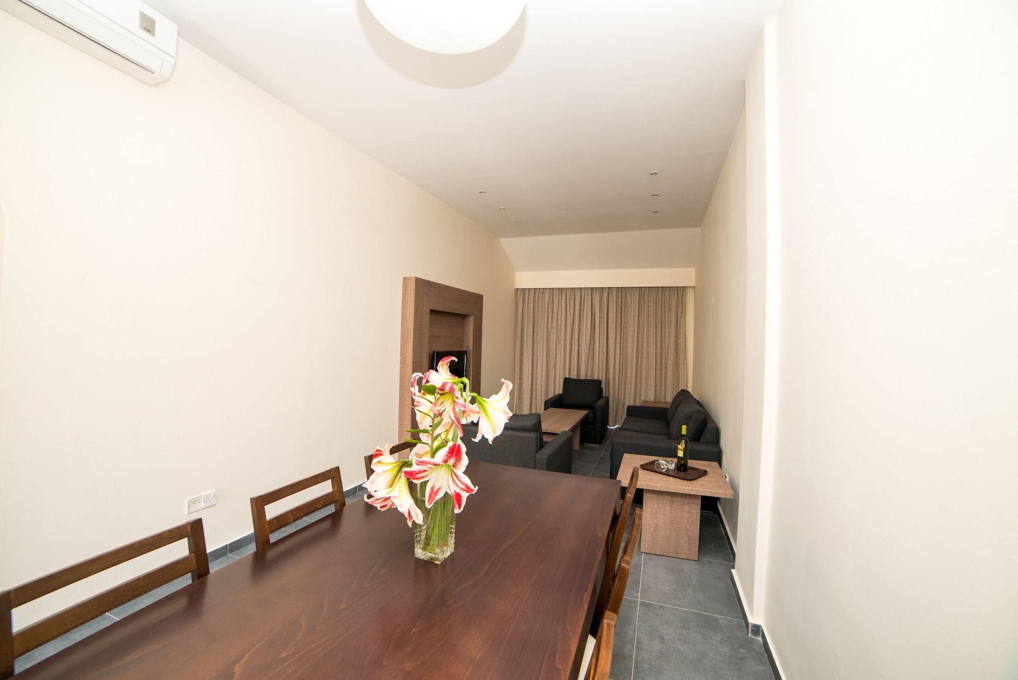 Helios 2 Apartman Paphos Kültér fotó