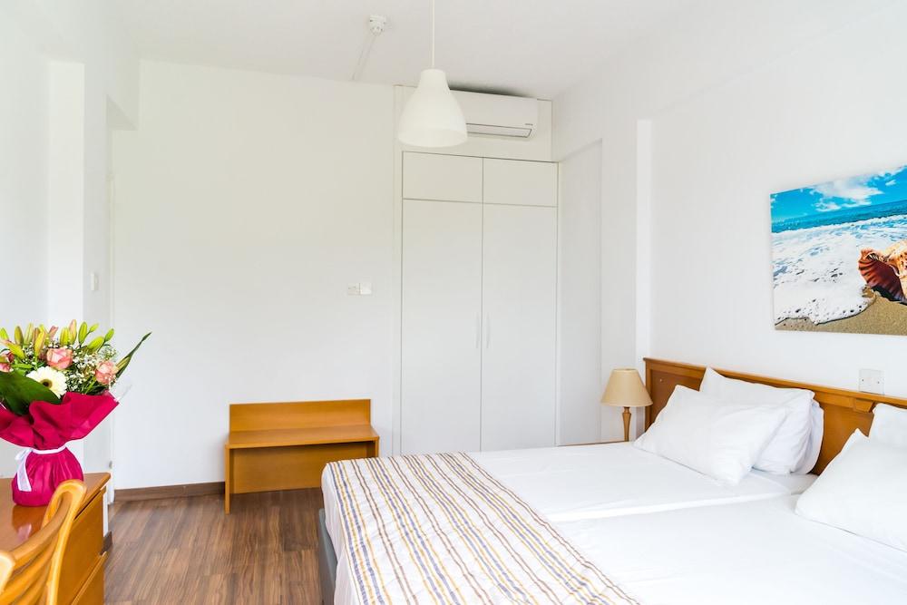 Helios 2 Apartman Paphos Kültér fotó