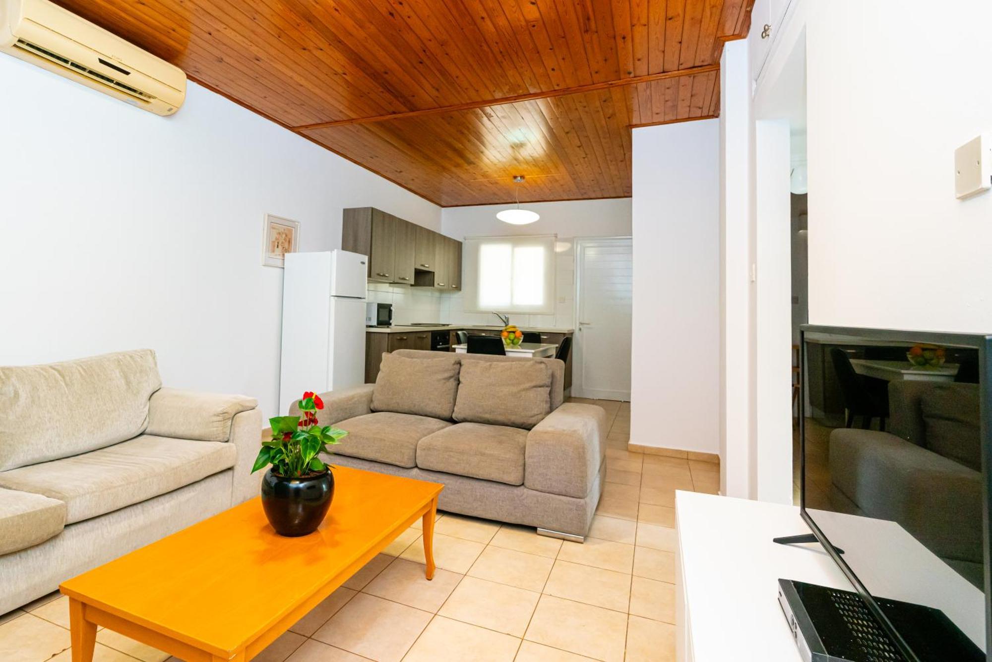Helios 2 Apartman Paphos Kültér fotó