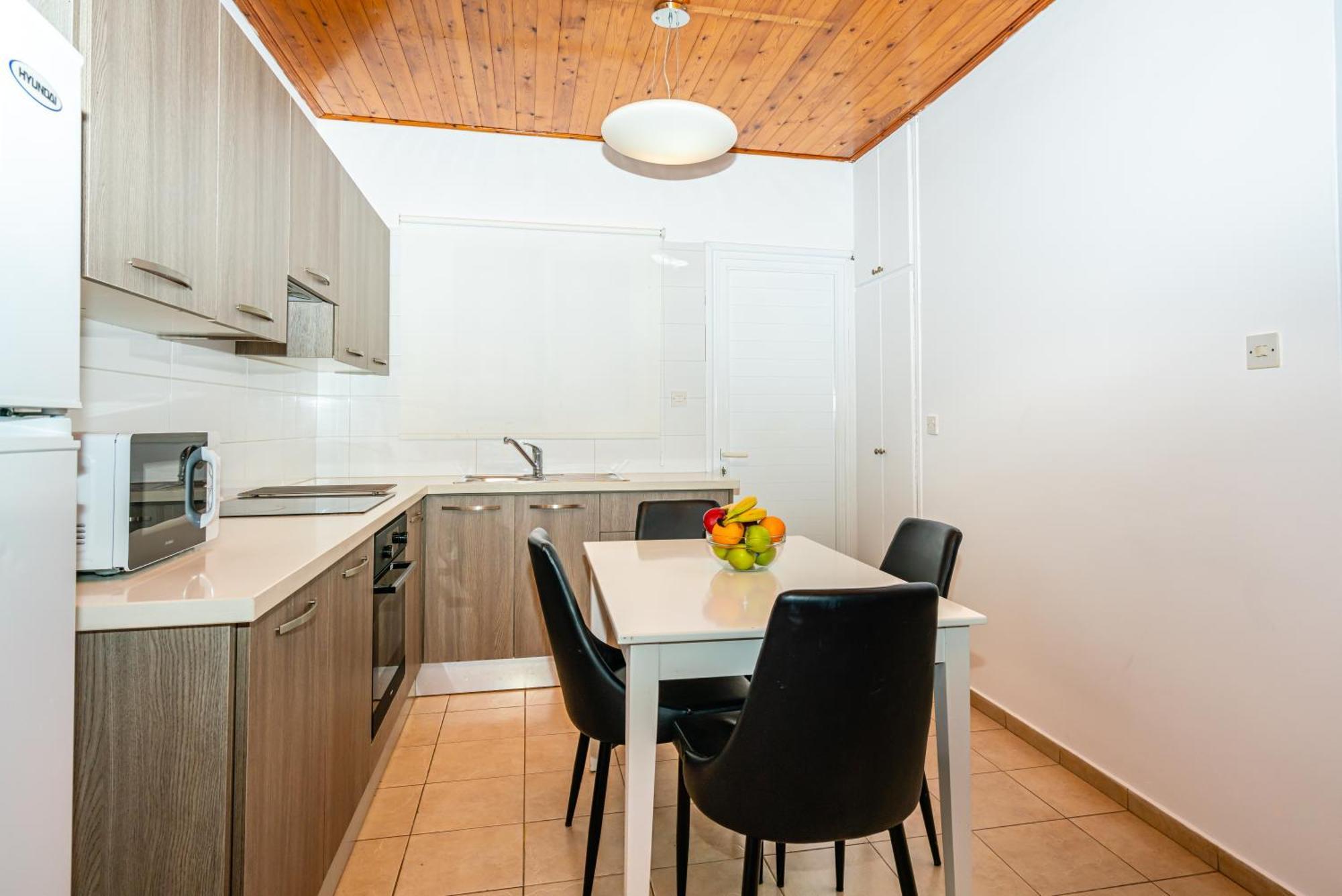 Helios 2 Apartman Paphos Kültér fotó