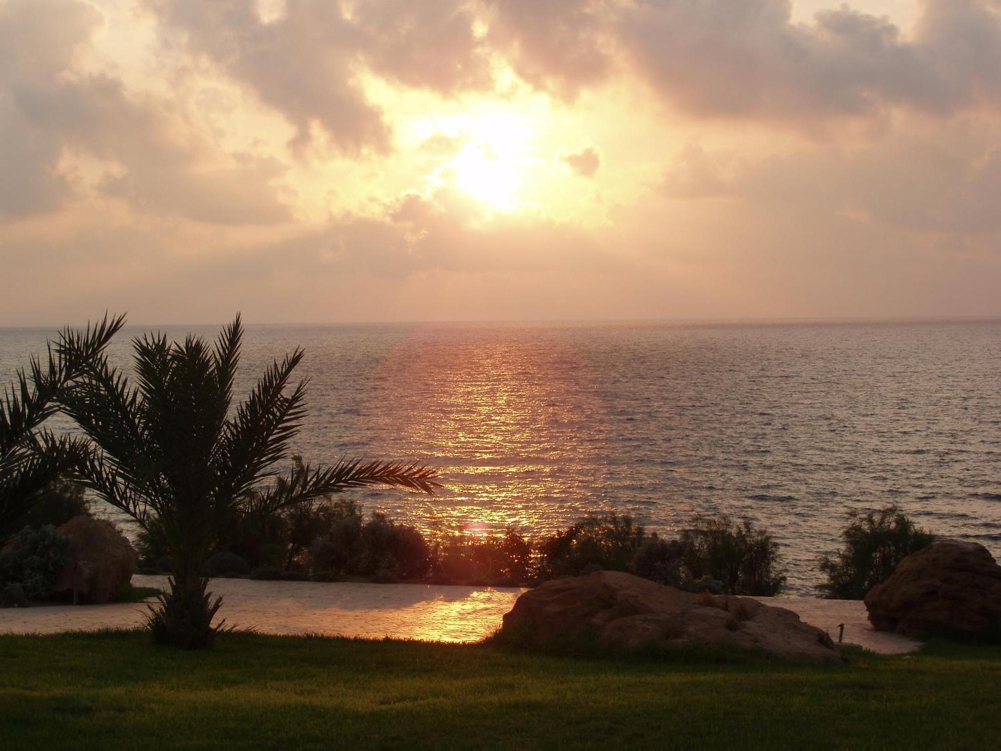 Helios 2 Apartman Paphos Kültér fotó